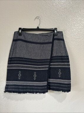 LOFT Navy Gray Patterned Wrap Mini Skirt Aztec Office Summer Boho Sz 8 TC0223